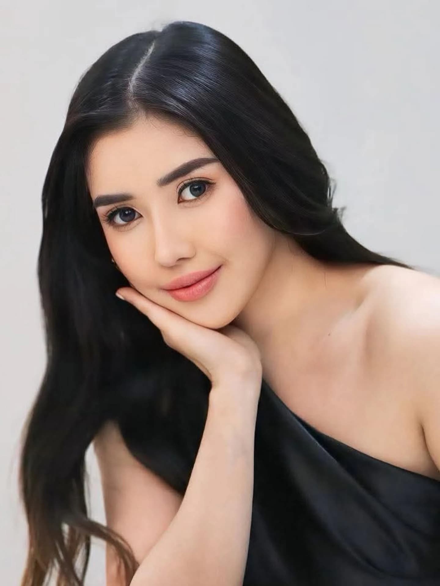 Crissa Makeup Artistry — black one shoulder glam closeup
